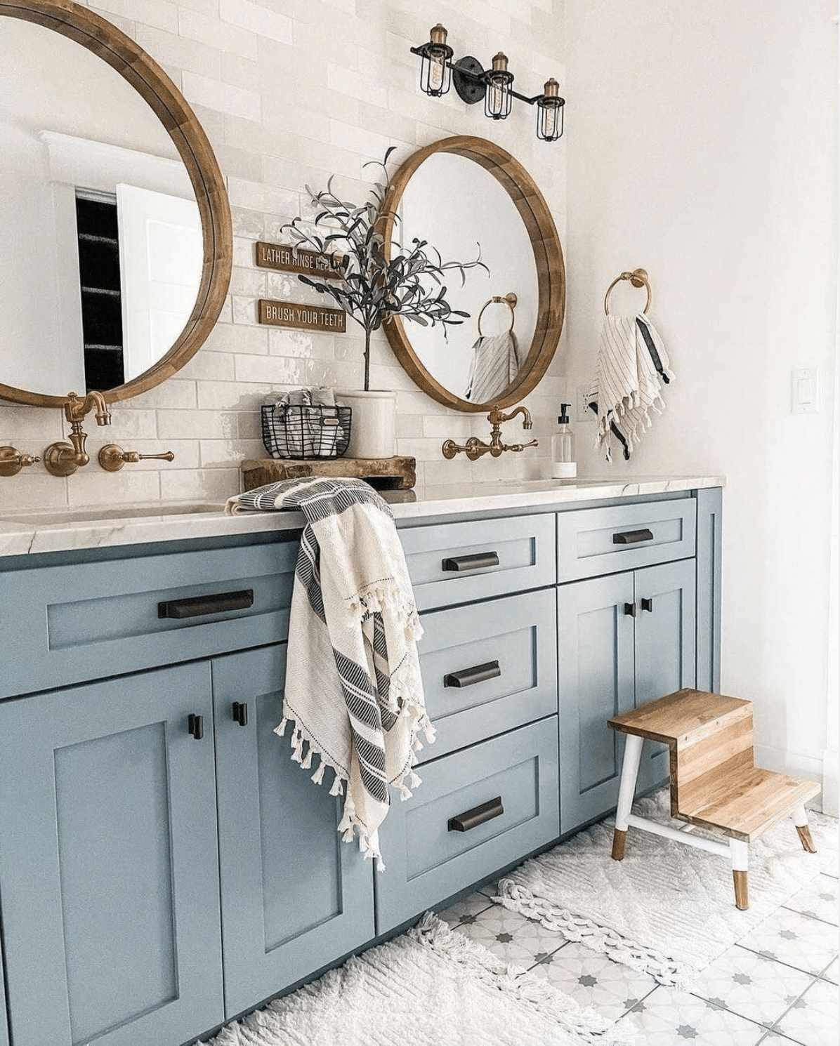 farmhouse bathroom 1