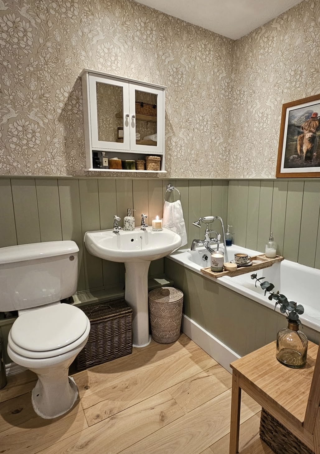 farmhouse bathroom 13