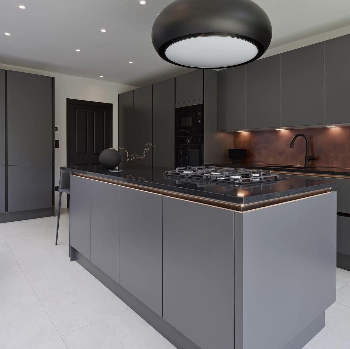 grey kitchen cabinets splashback
