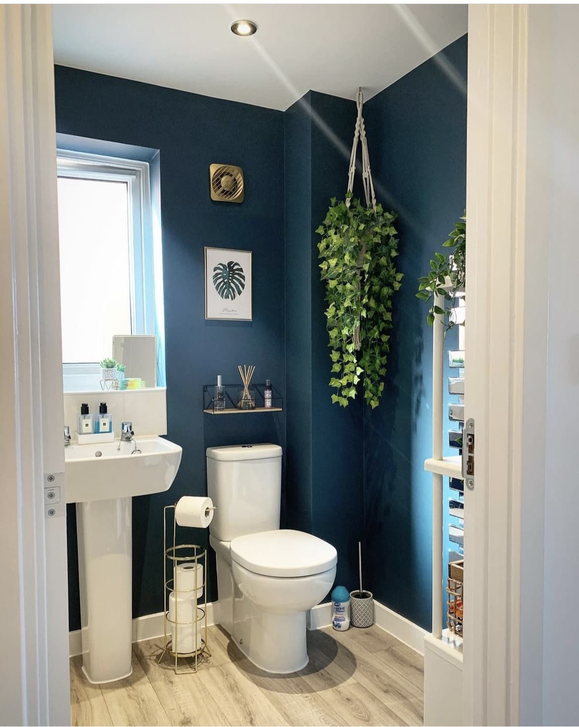 The Best Dulux Bathroom Paint Colours Ideas For 2024 - Sleek-chic Interiors