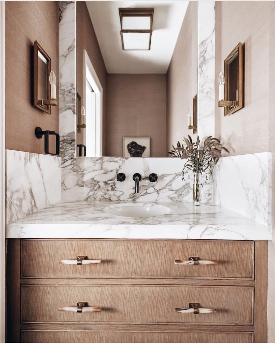 23 Stunning Small Powder Room Ideas That Pack A Punch - Sleek-chic ...