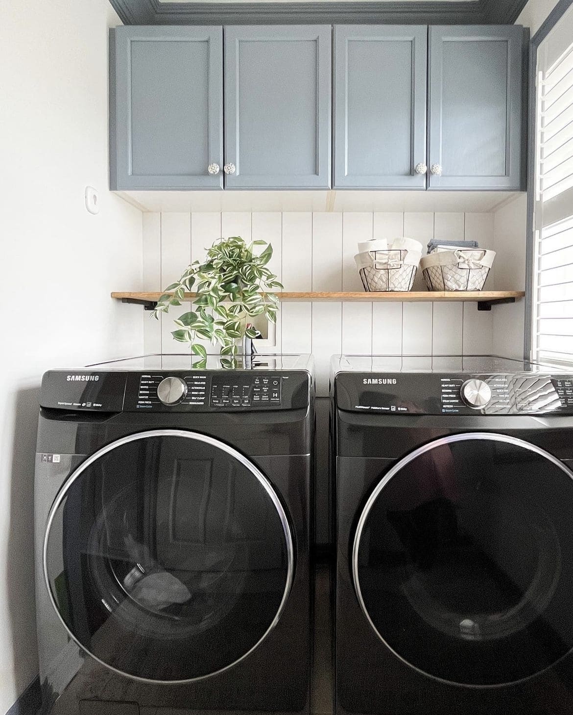 small laundry room 1