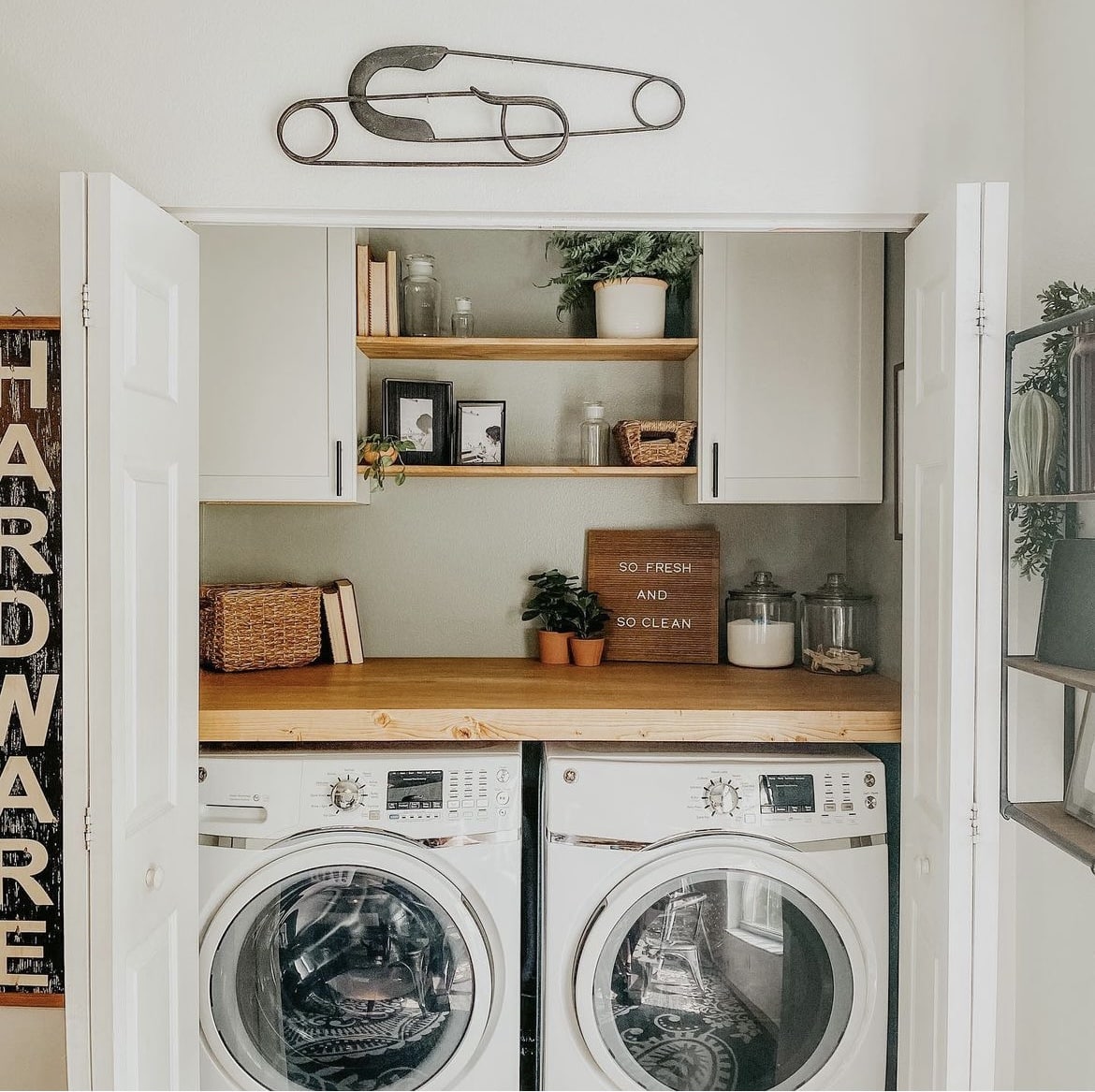 small laundry room 6