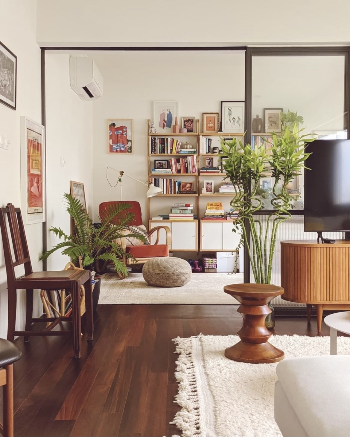 mid century modern living room