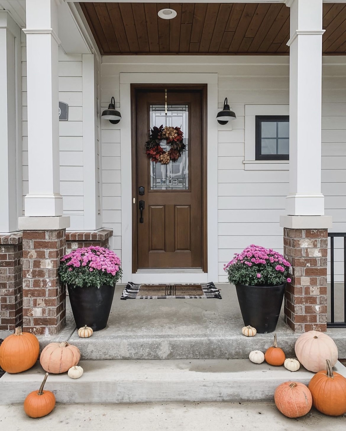 fall porch decor 17