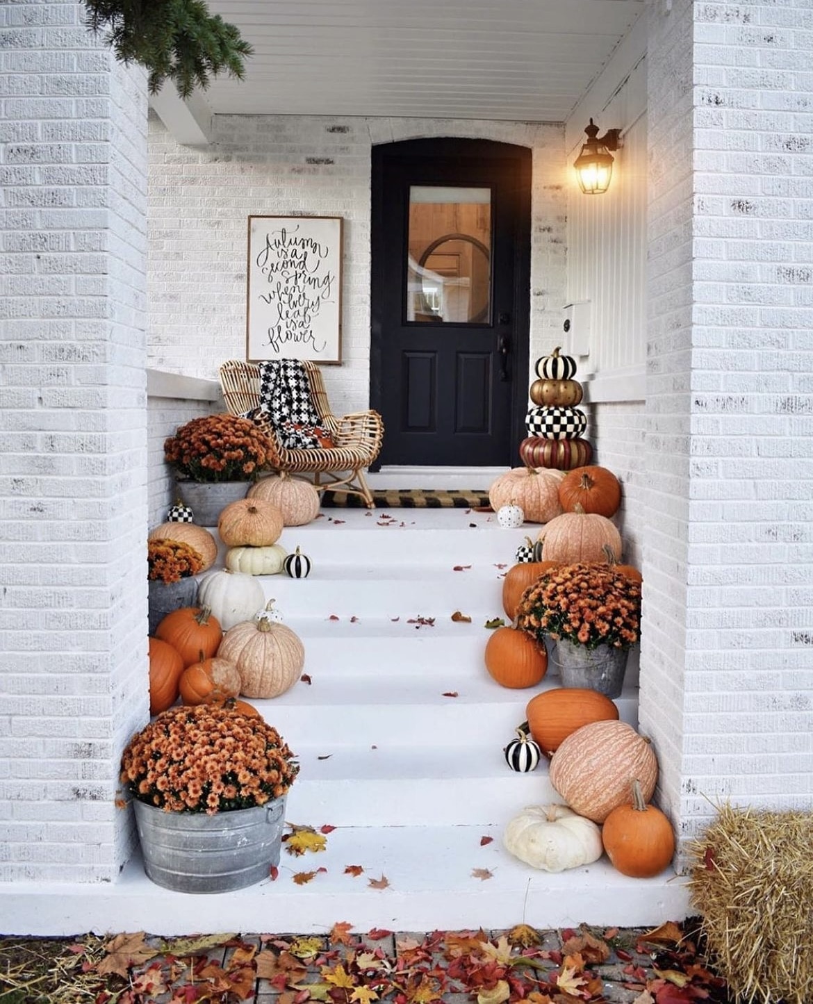 fall porch decor 2