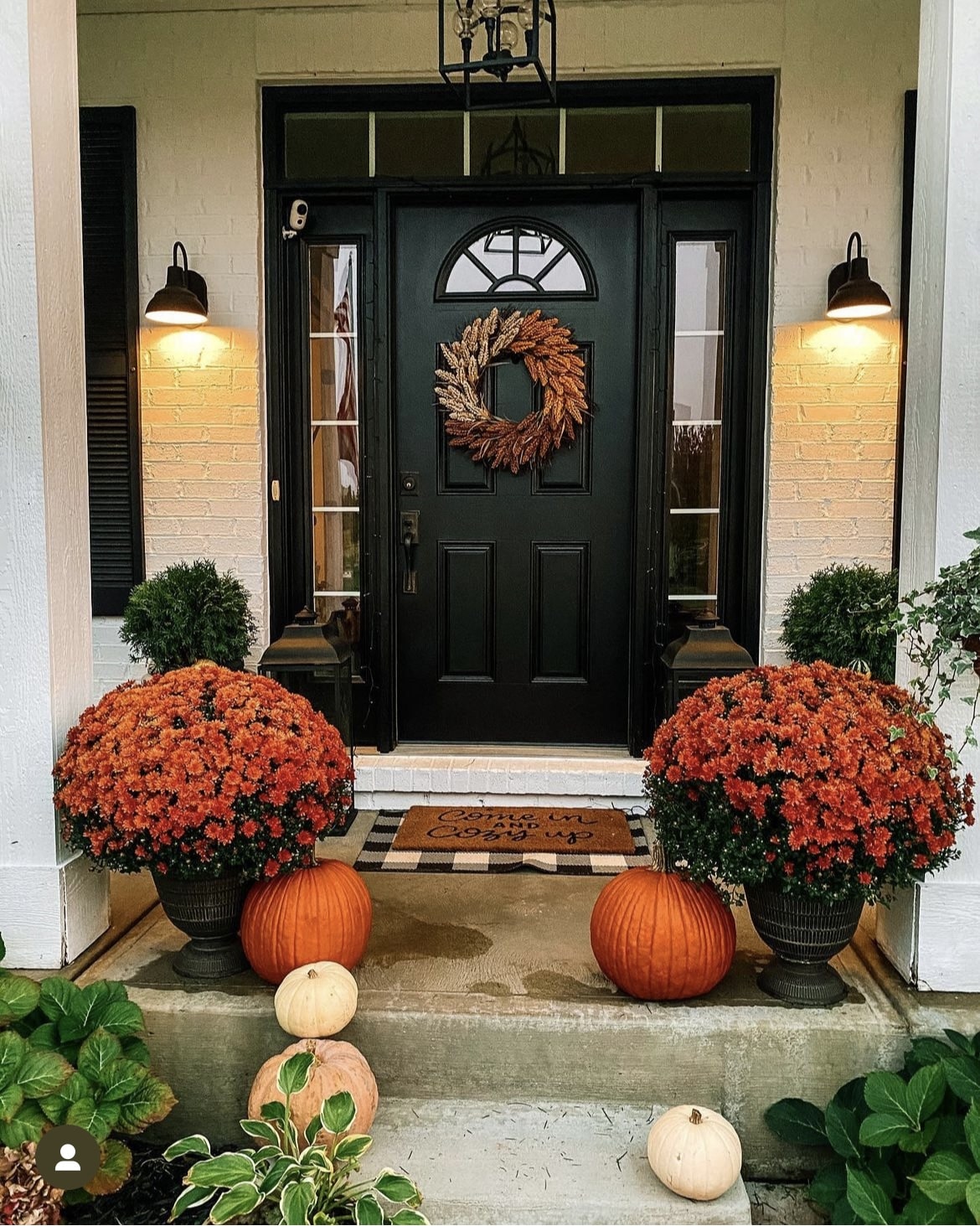 fall porch decor 4