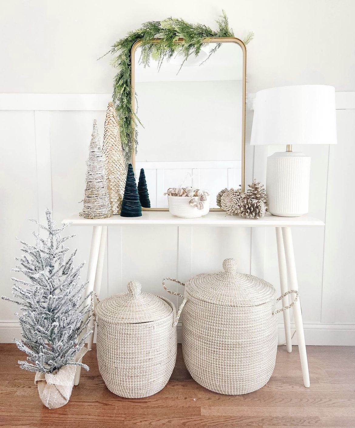 neutral christmas decor 7